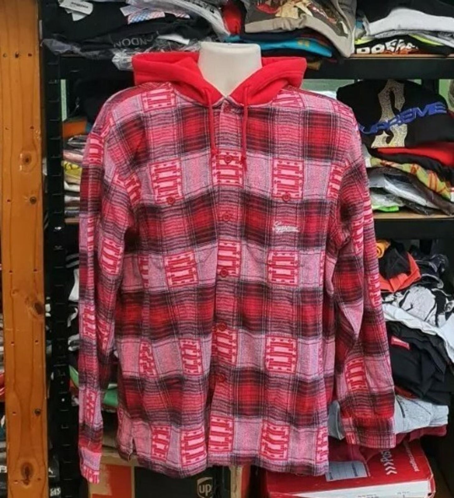 HW20 Supreme Kapuzen-Schatten-Karohemd Größe L groß Rot