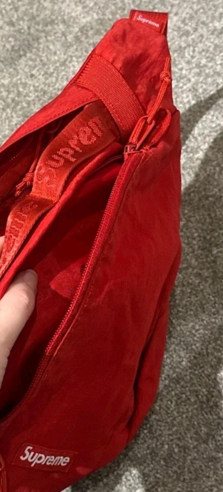 FW20 Supreme Sling Bag Rojo Oscuro