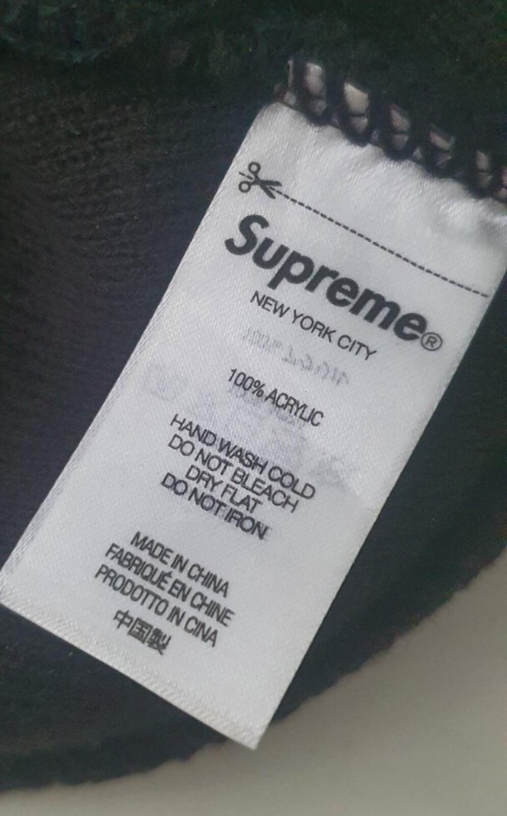 Gorro Supreme Demon FW21 negro bordado