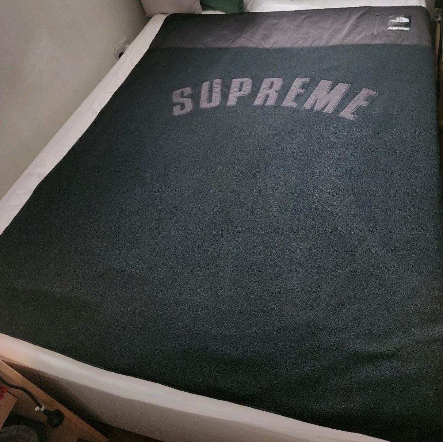 SS19 Supreme x The North Face Arc Logo Denali Fleece Blanket Black TNF 54" x 62"