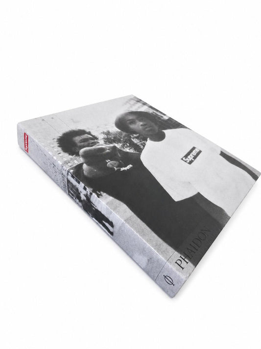 Libro Supreme Vol. 2 (sin cubierta) publicado por Phaidon