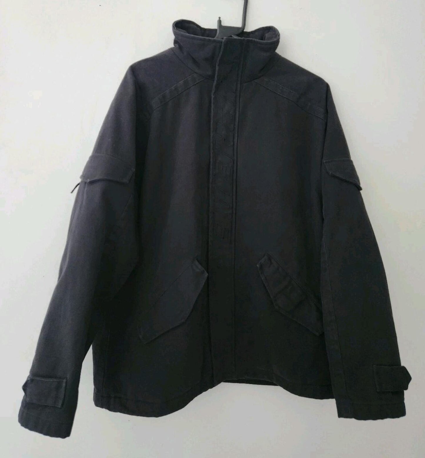 HW22 Supreme Brushed Twill Zip Jacke Größe S Klein Schwarz Twill Utility Herren