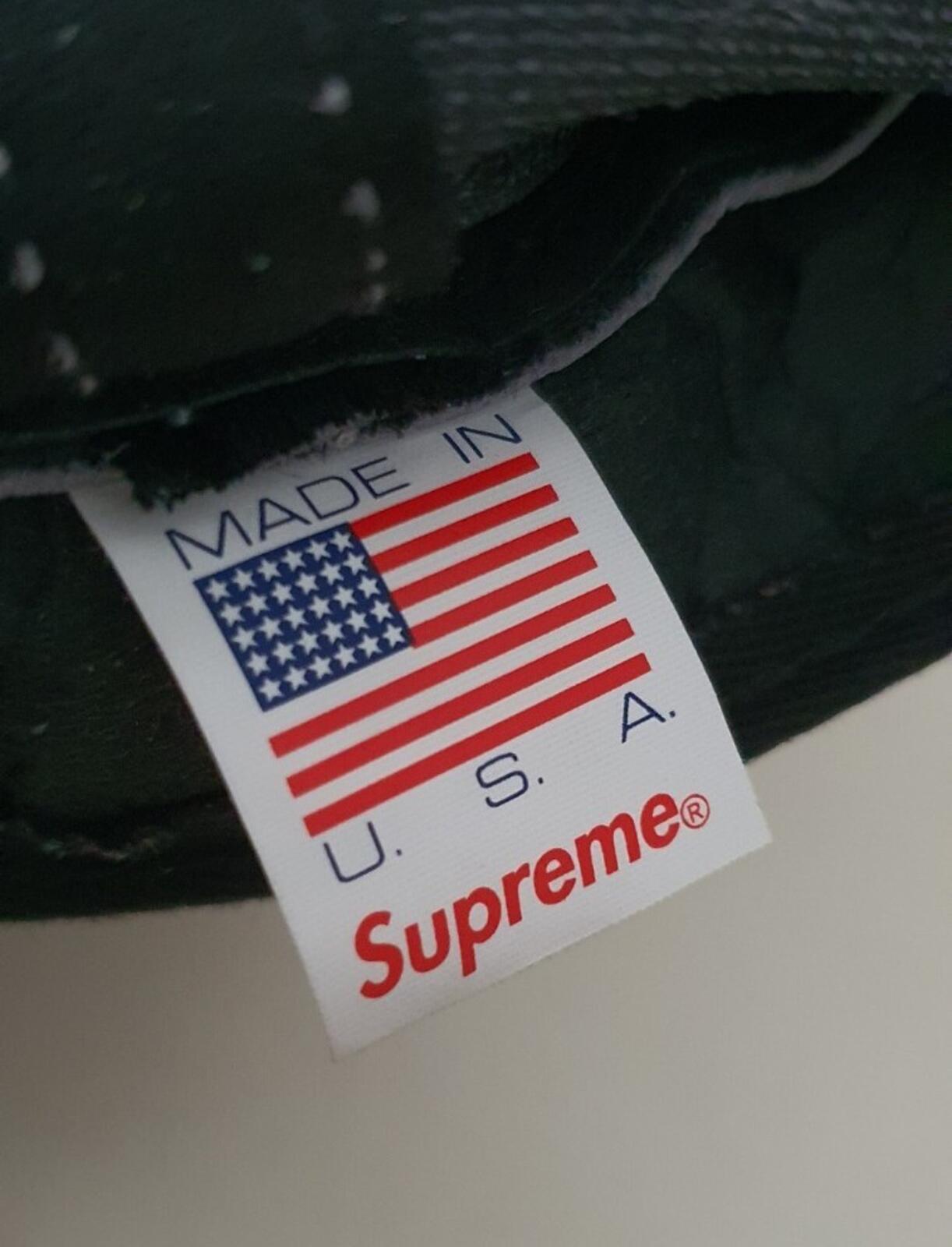 FW16 Supreme Leather Classic Logo Gorra de 6 paneles plateada Rara