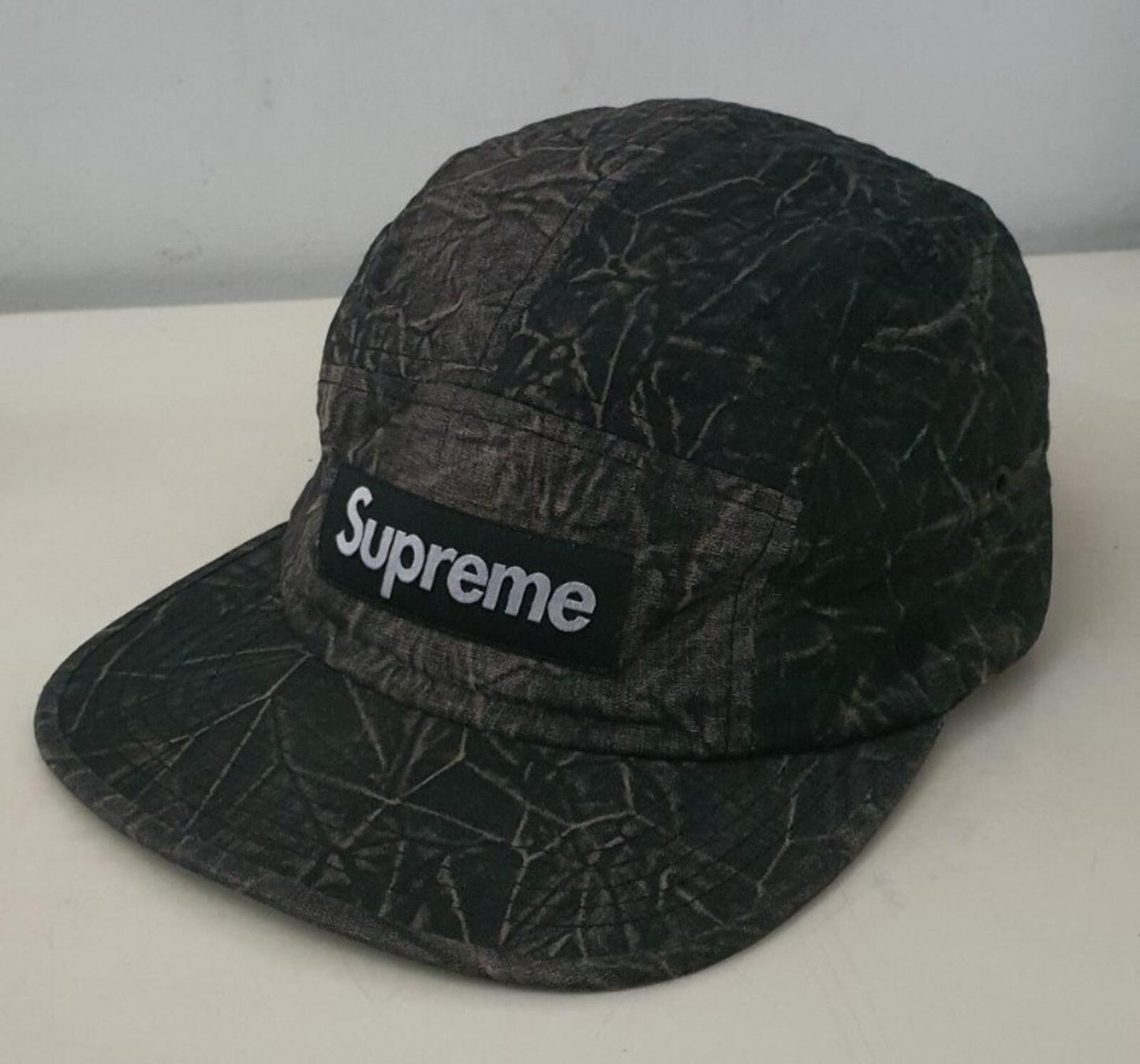 Gorra tipo militar Supreme Acid SS13 negra