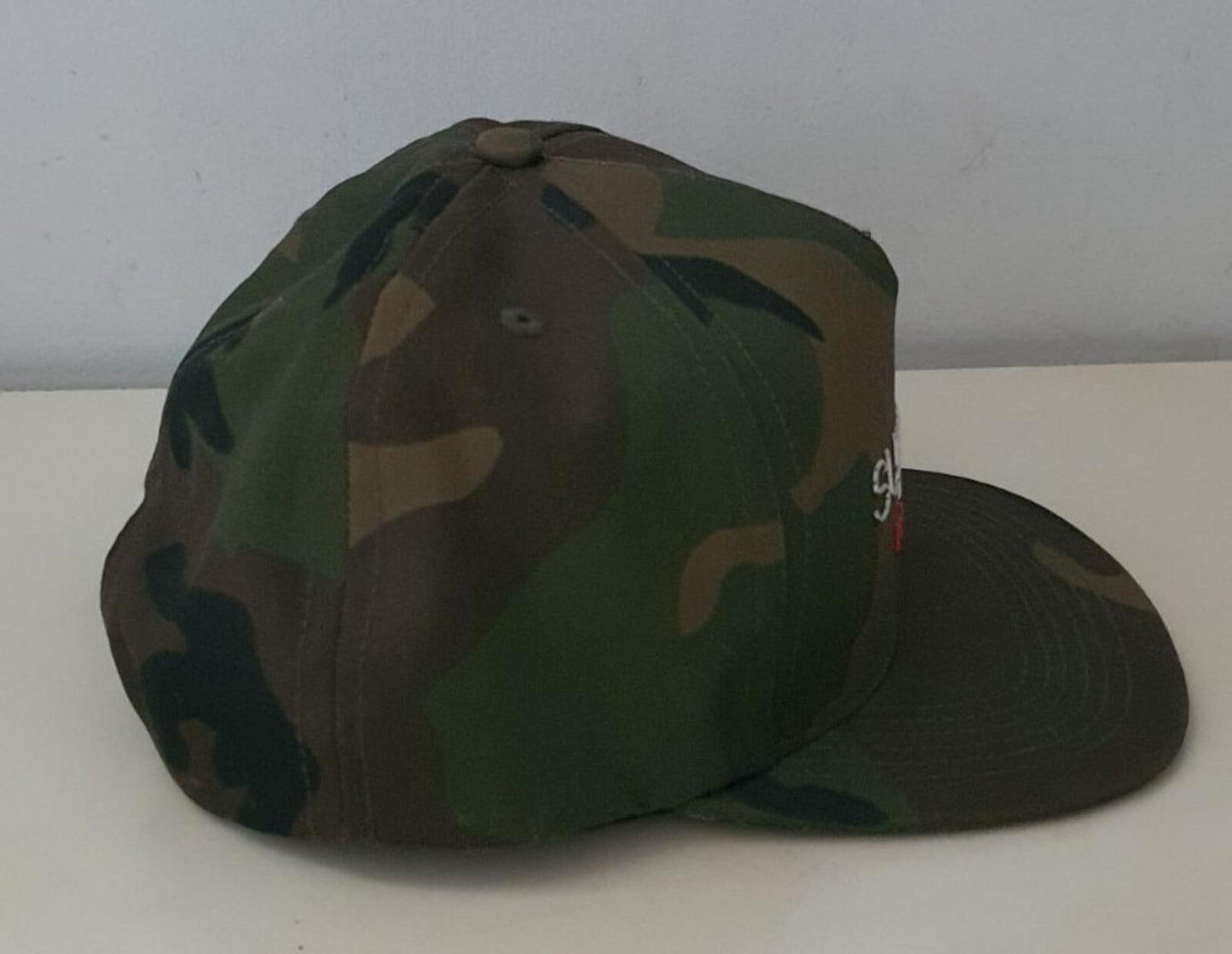 Gorra FW16 Supreme Chrome Classic de 5 paneles camuflaje verde