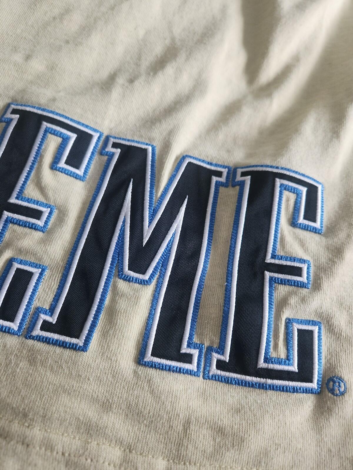 FW22 Supreme Contrast Appliqué S/S Top T-Shirt Größe S Klein Hellgelb