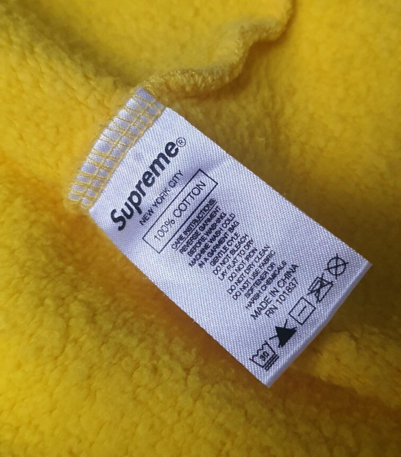 FW19 Supreme Rhinestone Script hooded sweatshirt L Large Yellow Hoodie Pullover