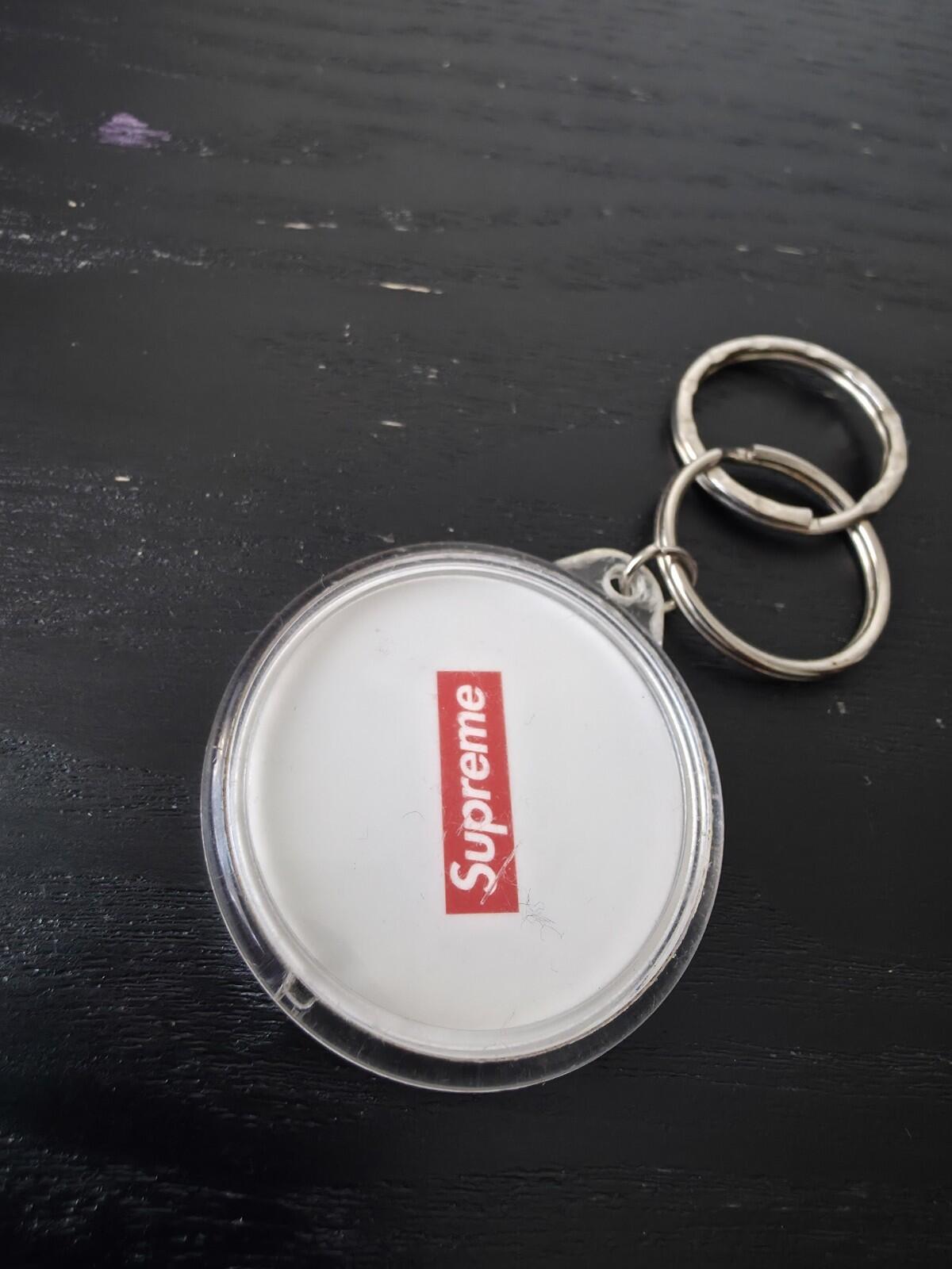 SS12 Supreme Rent My Face Keychain