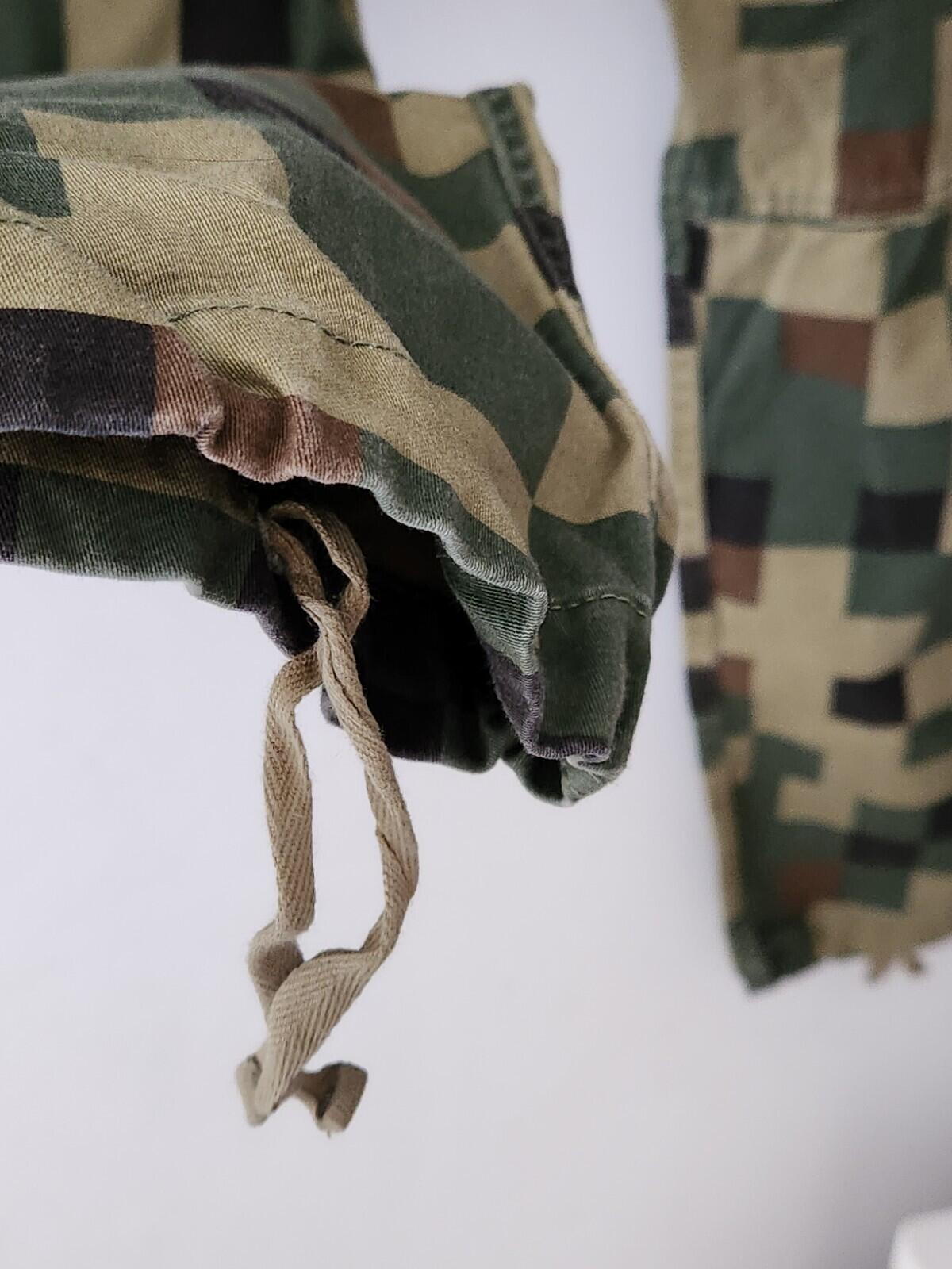 FW20 Supreme cargo pant size 30 W30 L30 Olive Digi Camo