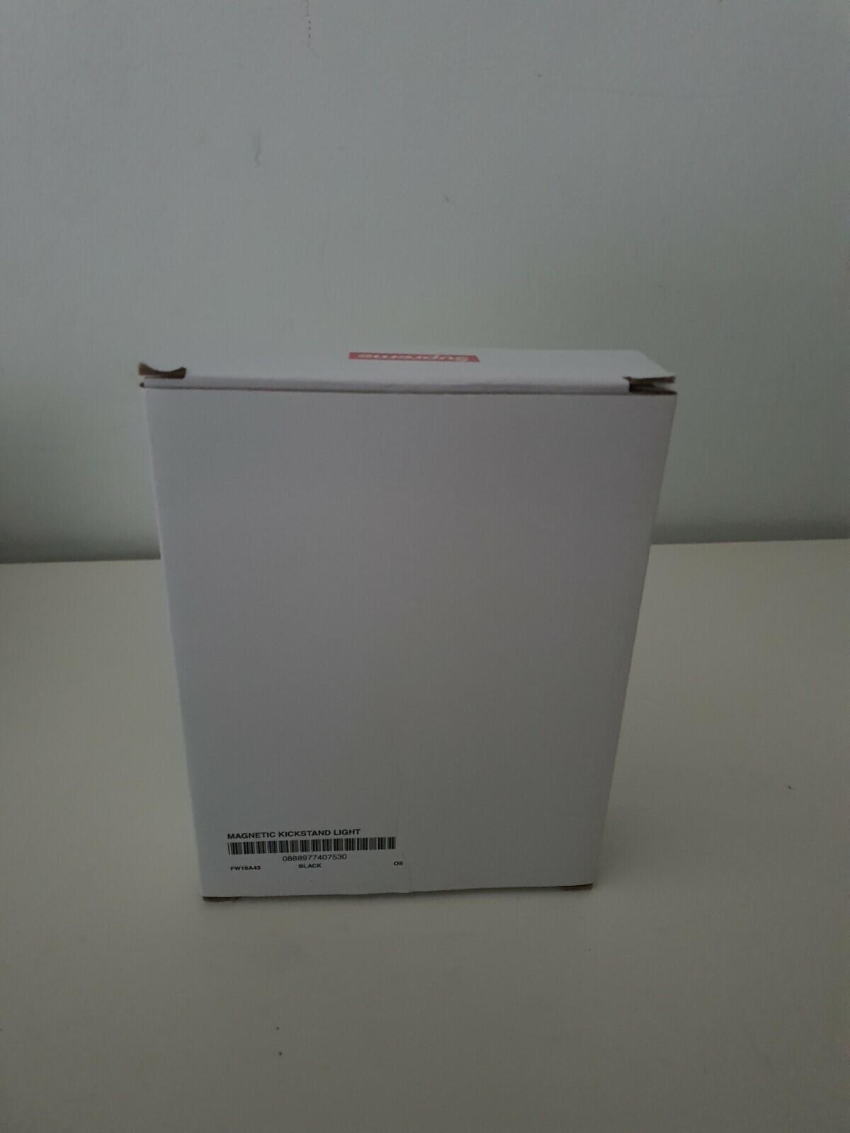FW18 Supreme Magnetic Kickstand Light Portable LED black Accessory