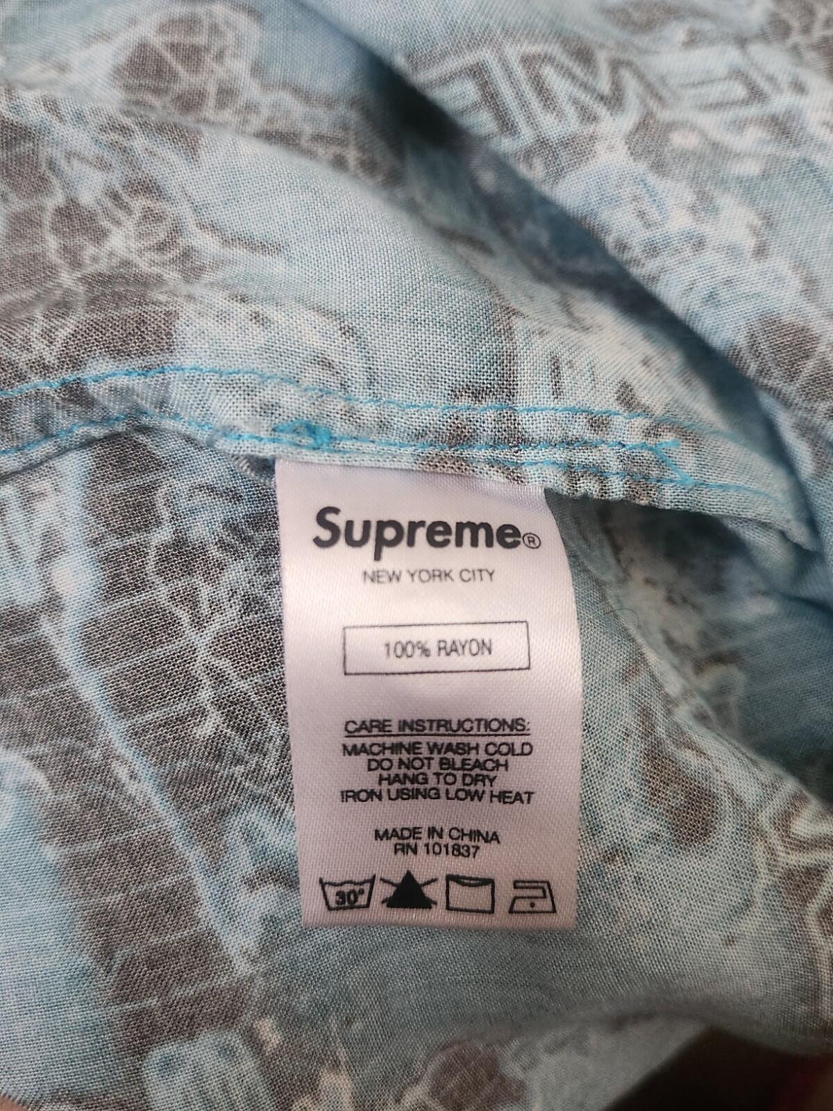 SS18 Supreme World Famous Rayon Shirt Blue Cyan Size L