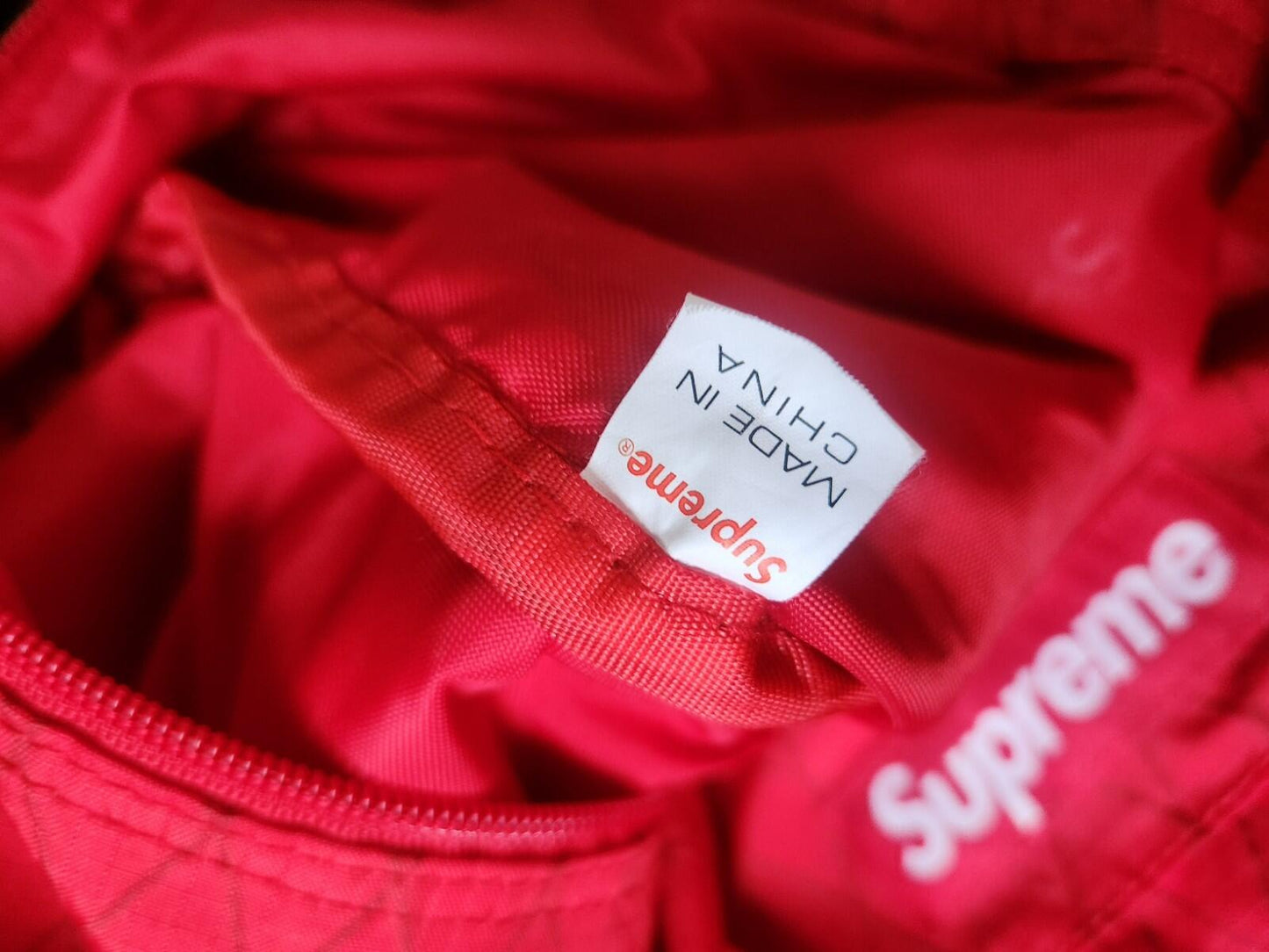 FW18 Supreme Duffle Bag Red Water and Abrasion Resistant