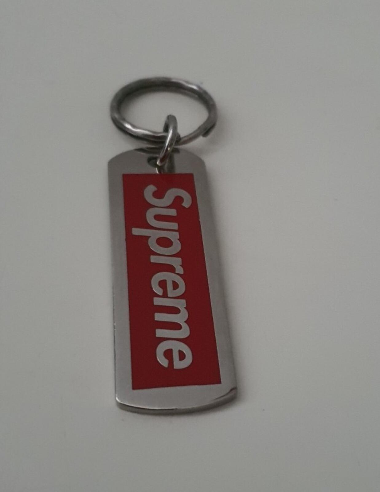 SS14 Supreme metal tag keychain red keyring Rare Accessory