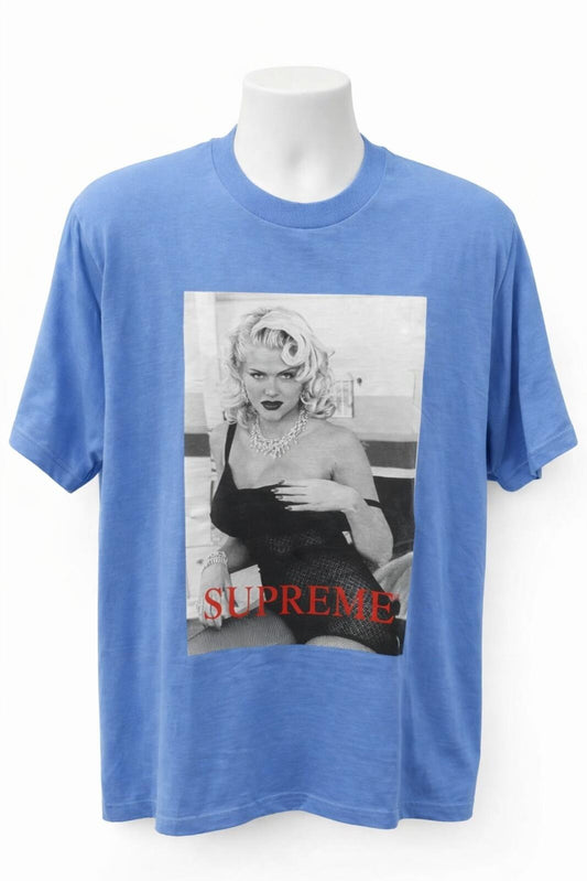 SS21 Supreme Anna Nicole Smith Camiseta Dusty Light Royal Talla M