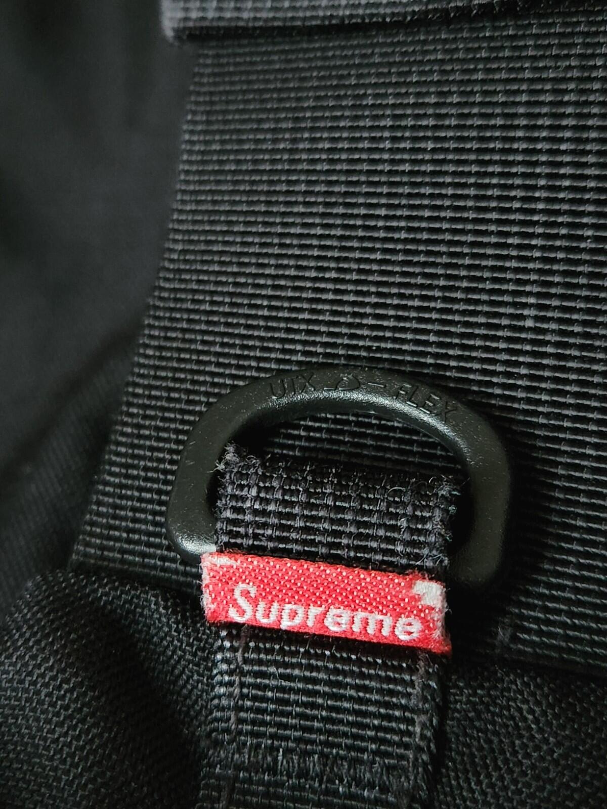 FW15 Supreme Umhängetasche Schwarz