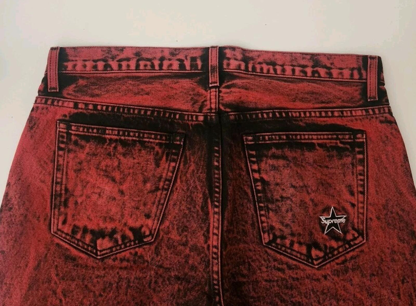 SS20 Supreme washed regular jeans size 32 W32 L32 Red denim Stone Wash