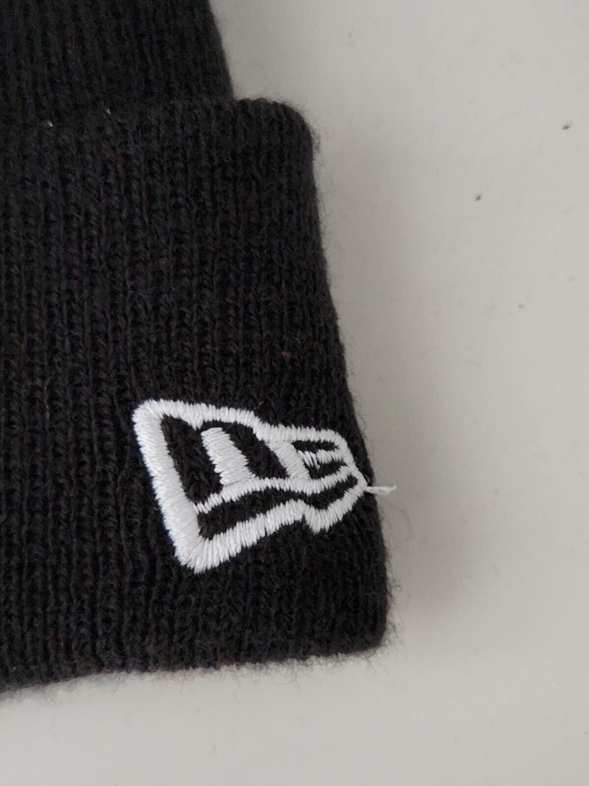 FW17 Supreme x New Era Snake Script beanie Black Red Small Box Logo Hat