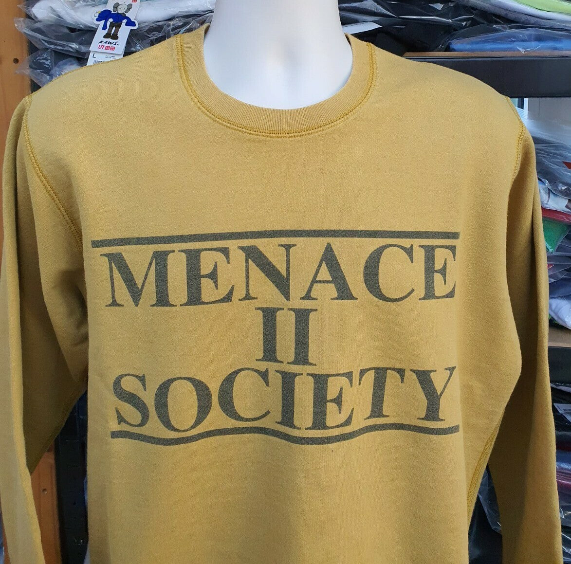 SS14 Supreme Menace II Society Crewneck Senf Größe M