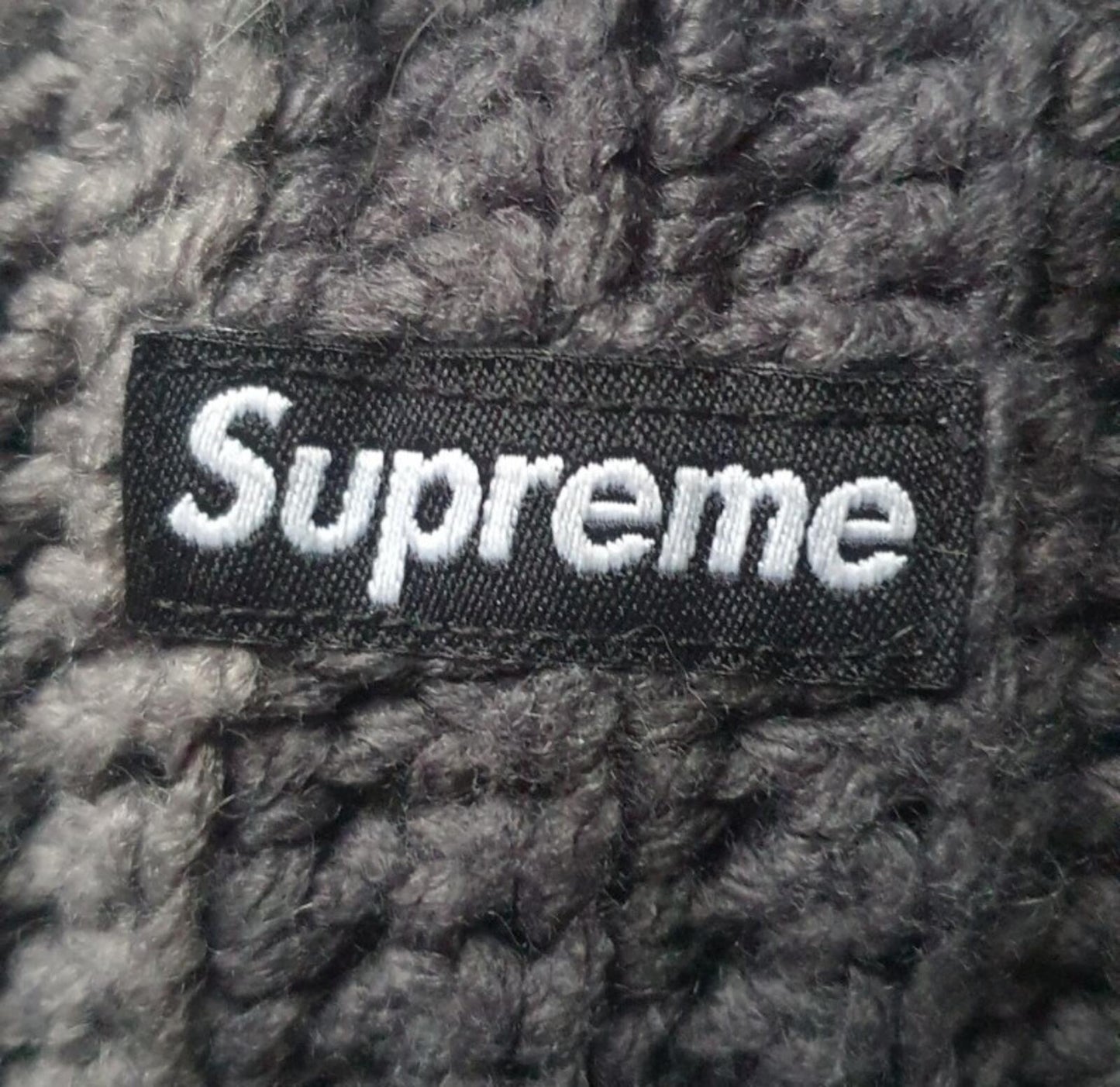 FW22 Supreme Gradient Crochet beanie Black Hand-crocheted Hat Grey
