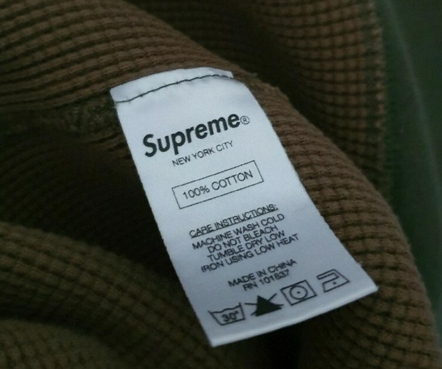 FW16 Supreme woodland camo hooded thermal waffle size M hoodie medium