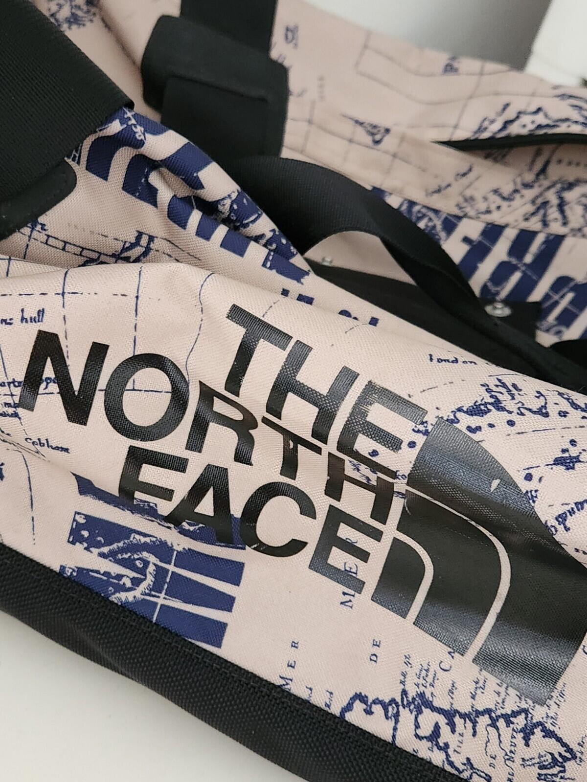 SS12 Supreme x The North Face Wayfinder 25 Rolling Bag Rare Vintage 2012 Duffle