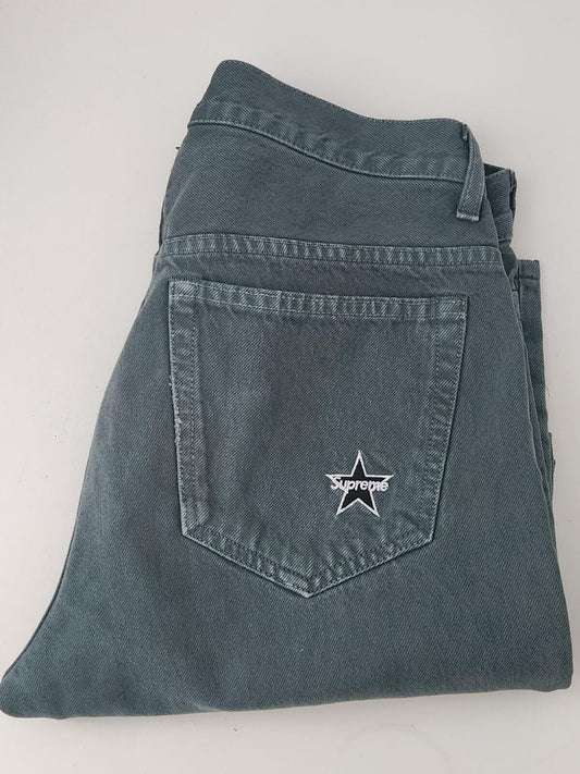SS18 Supreme jeans regulares lavados Talla 30 Pantalones verde oscuro W30 L25 denim de estrellas
