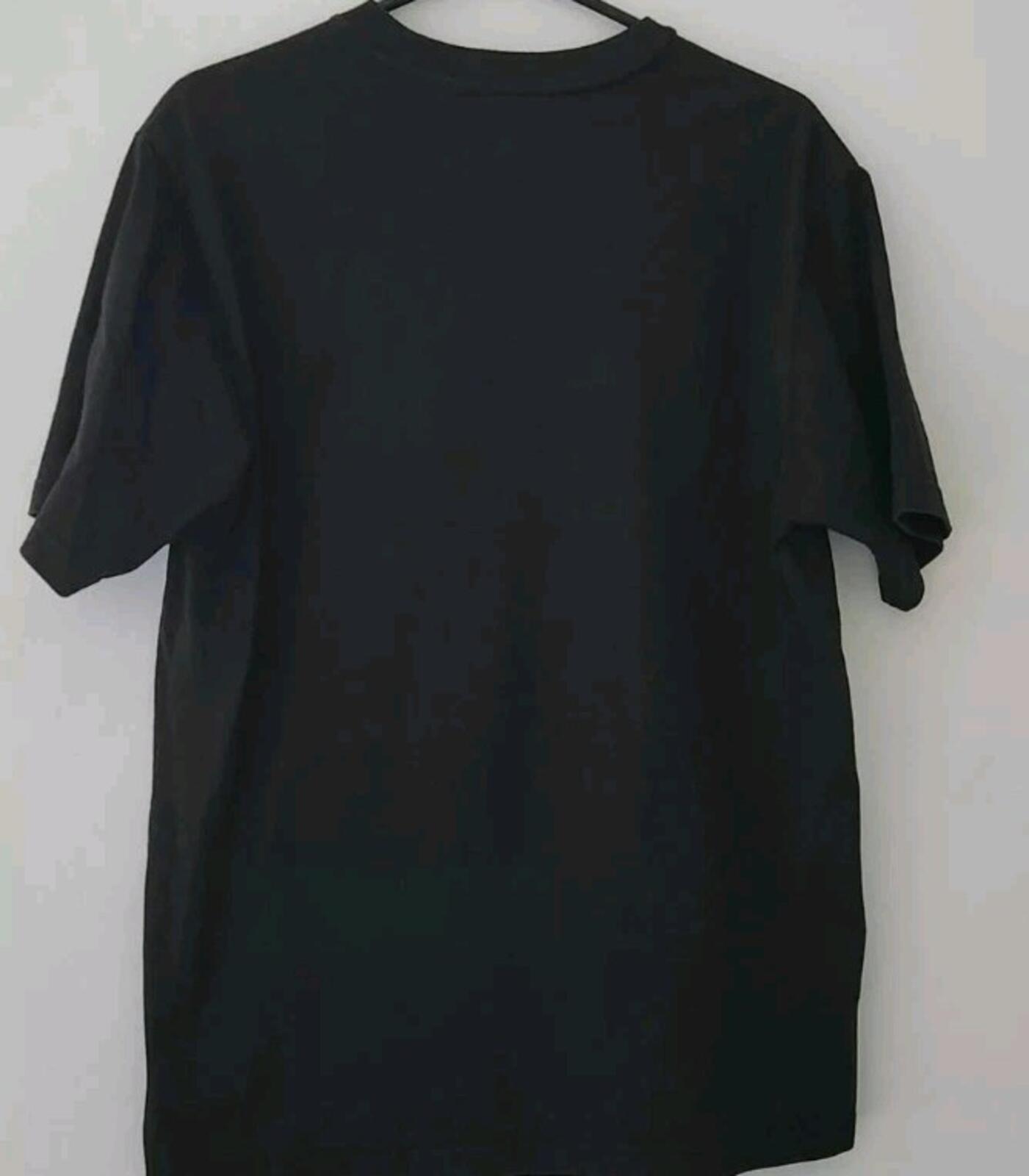 FW21 Supreme East West S/S Top Short sleeve M Medium T-shirt Black Satin Logo