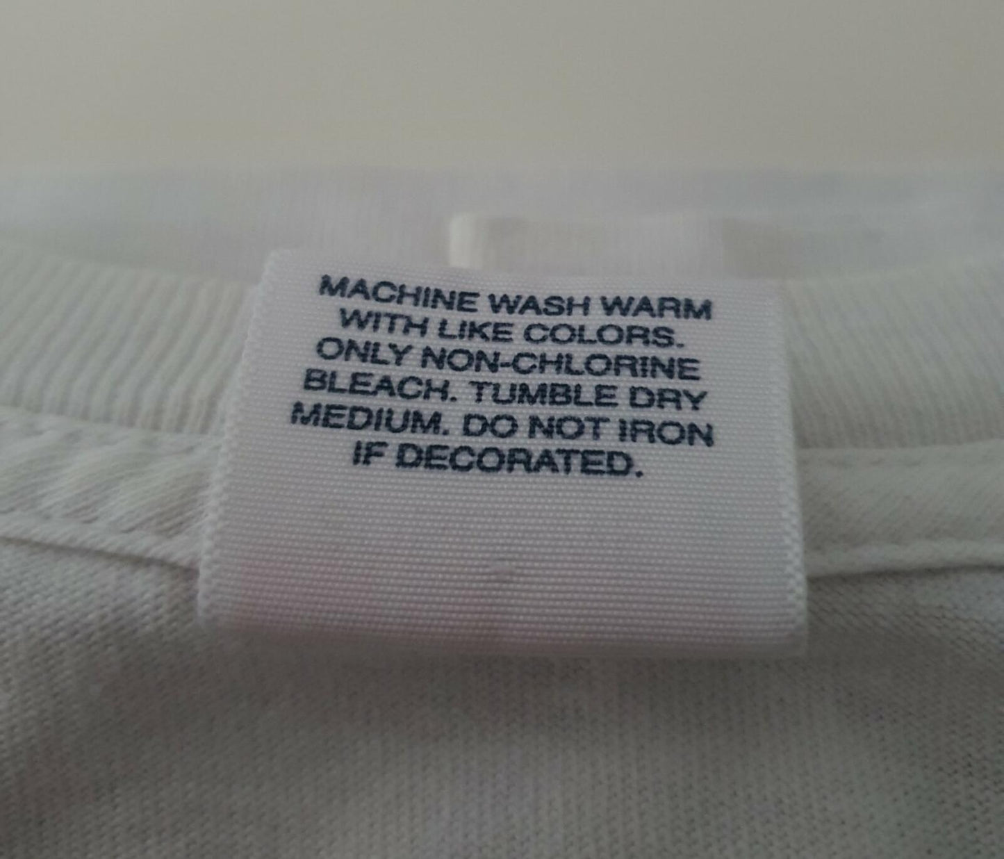 F&F Supreme Box logo Tee White Size L Friends & Family