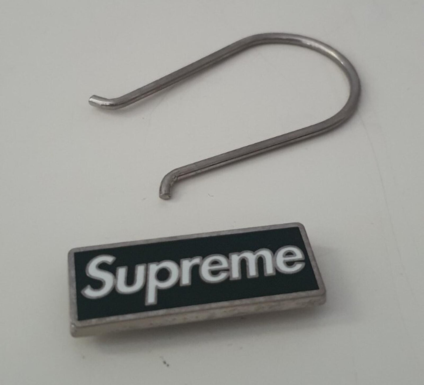 FW15 Supreme Clip Keychain Black