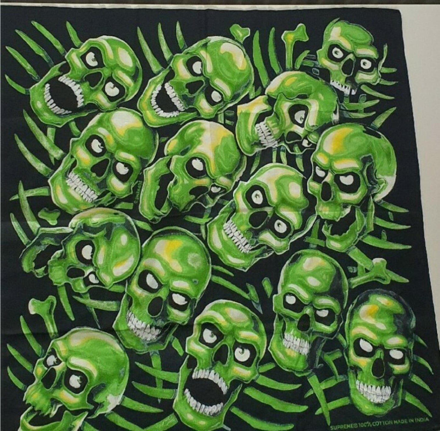 SS18 Supreme Skull Pile green bandana Glow in the dark scarf Accessory