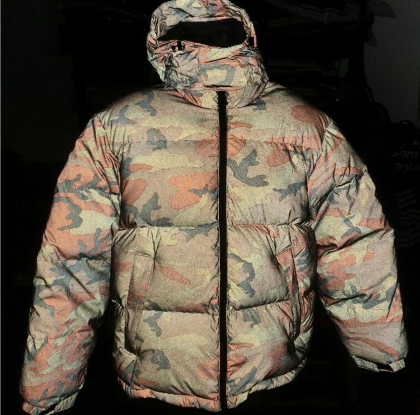 FW18 Supreme Reflective Camo Down Jacket size L large duck down New with tag