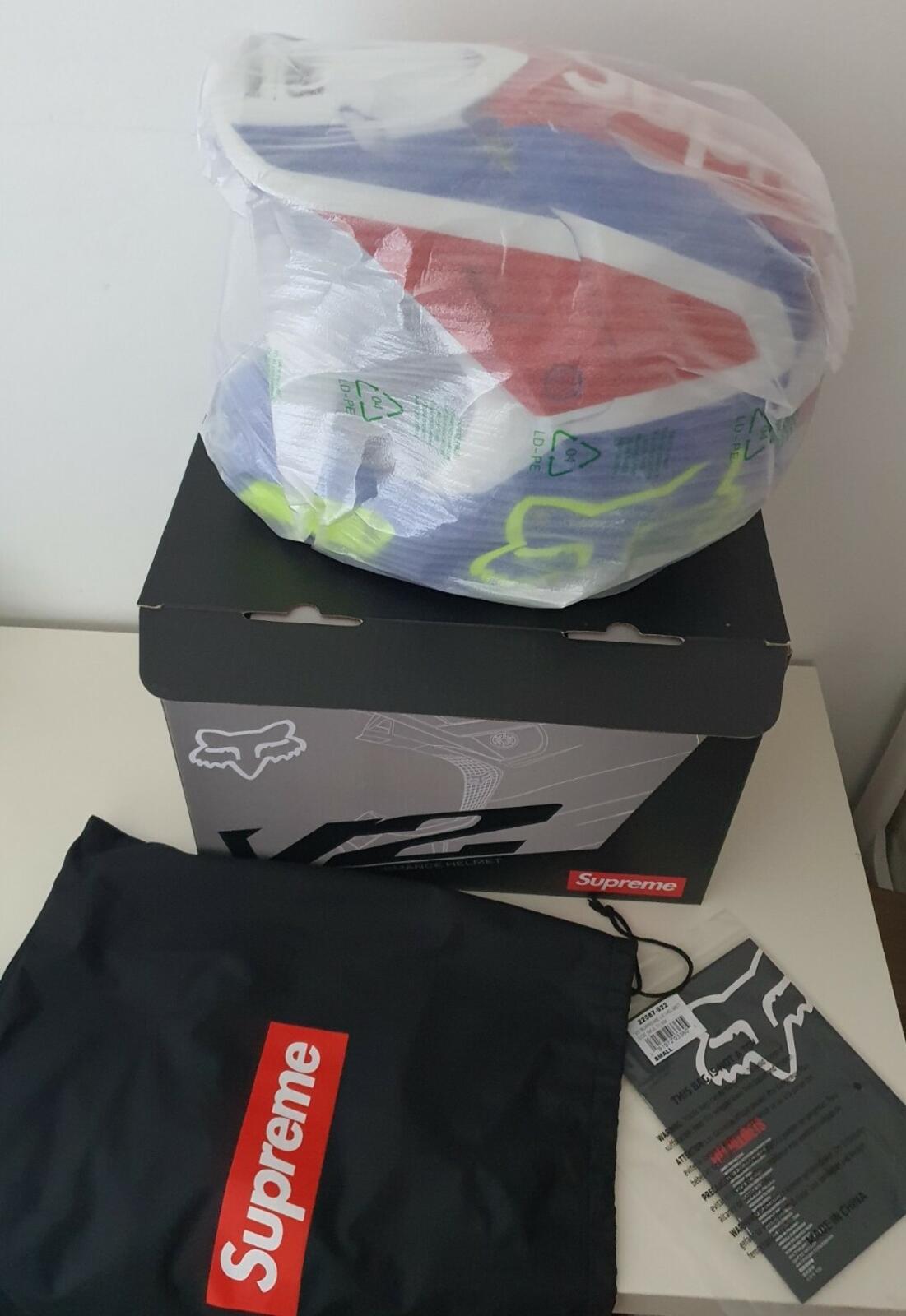 SS18 Supreme x Fox Racing V2 Motorcycle Helmet Multicolor