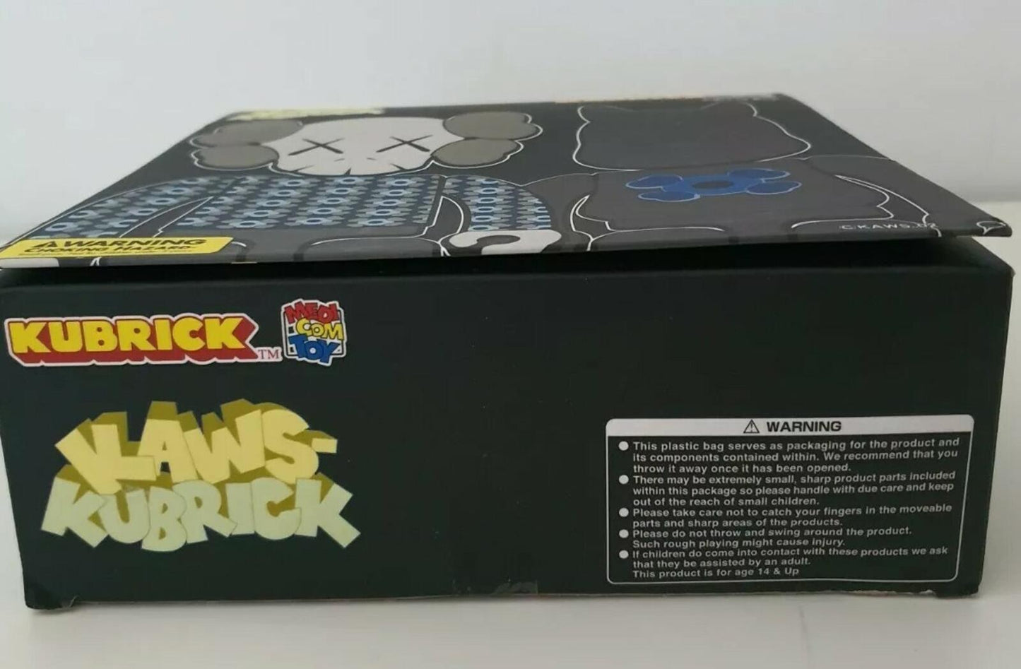 FW02 KAWS x KUBRICK Medicom Bus Stop series volume 2 vinyl toy New and unopened
