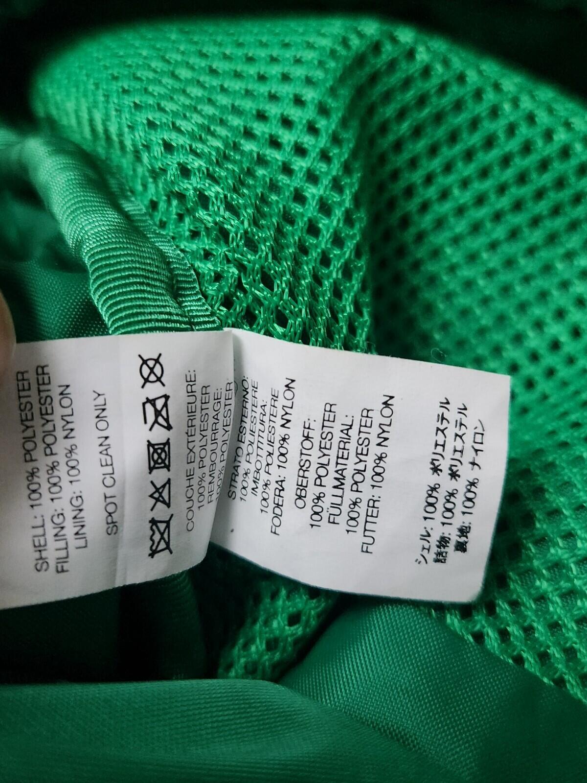 HW22 Supreme Puffer Side Bag Schultertasche Grün Wasserabweisend