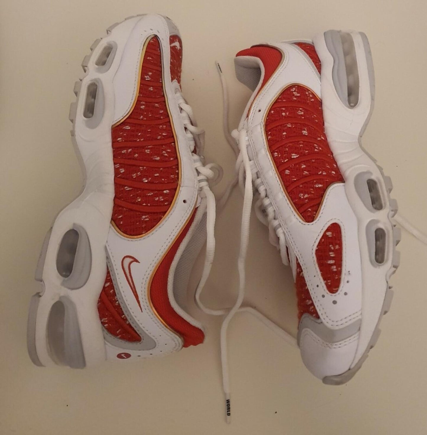 SS19 Supreme x Nike Air Tailwind 4 US 9.5 UK 8.5  EU 43 white lot