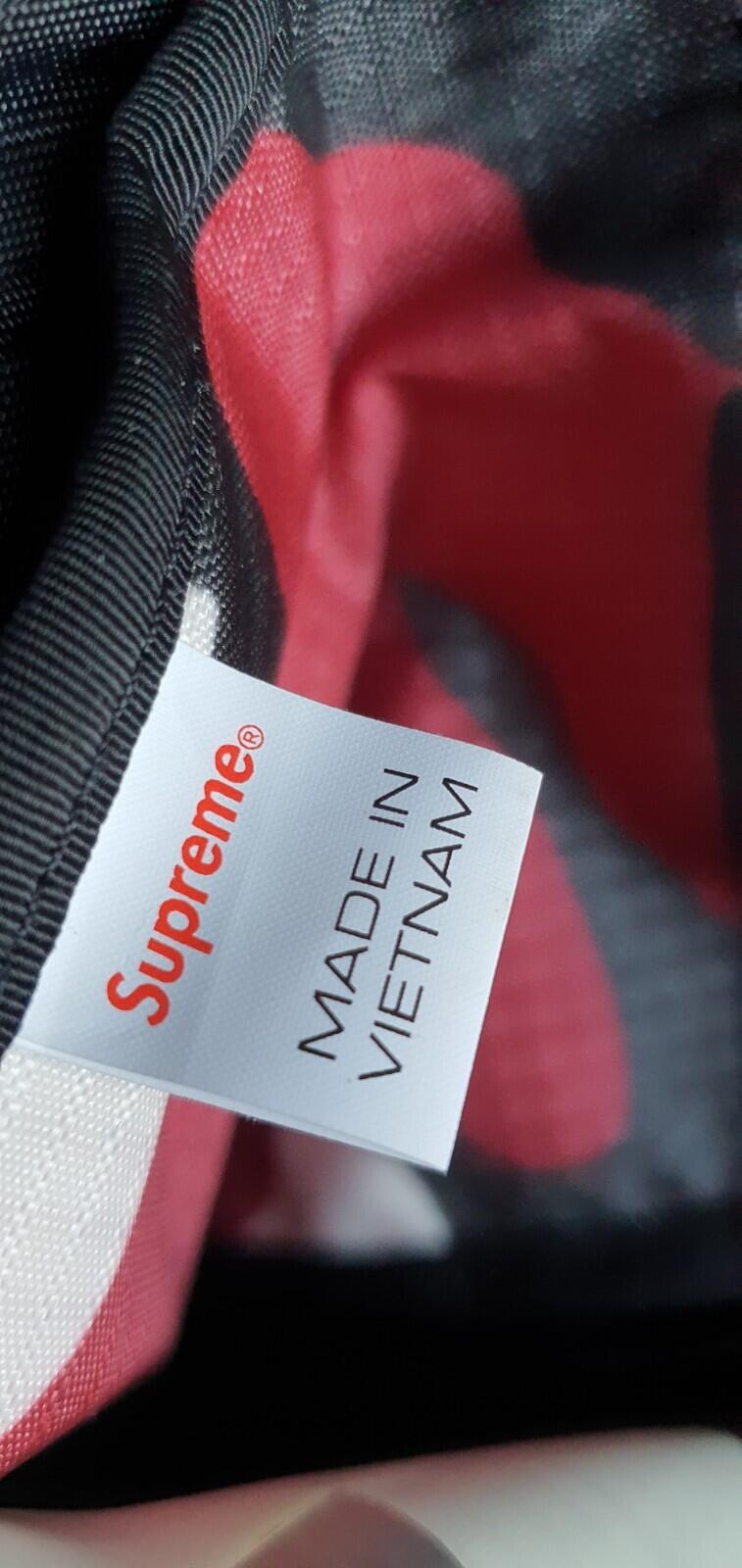 SS21 Supreme Neck Pouch Shoulder Bag Red Camo Water Resistant