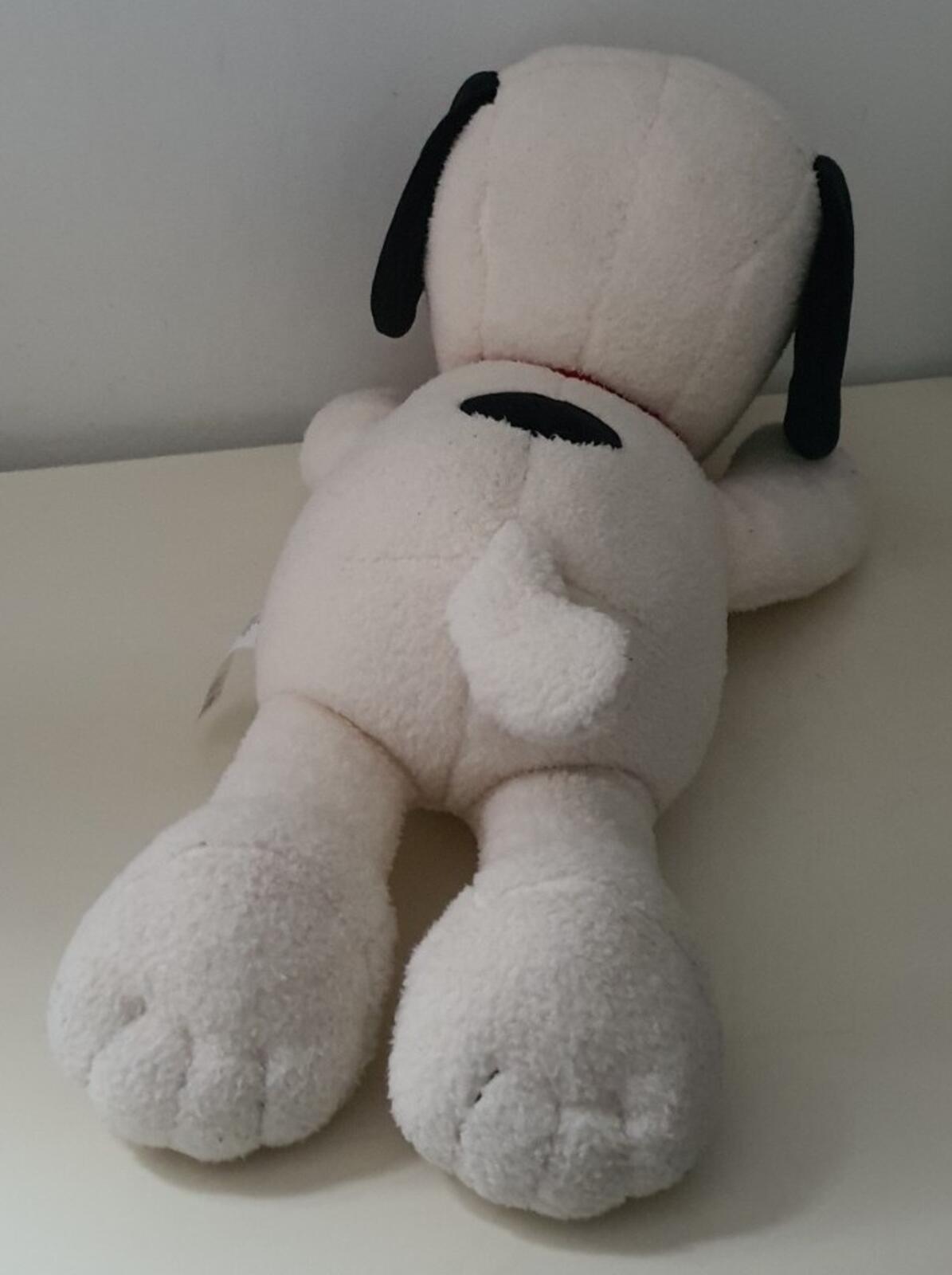 KAWS x UNIQLO x Peanuts Snoopy Plüschtier (Medium) von 2017 Hund