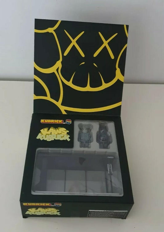 FW02 KAWS x KUBRICK Medicom Bus Stop series volume 2 vinyl toy New and unopened