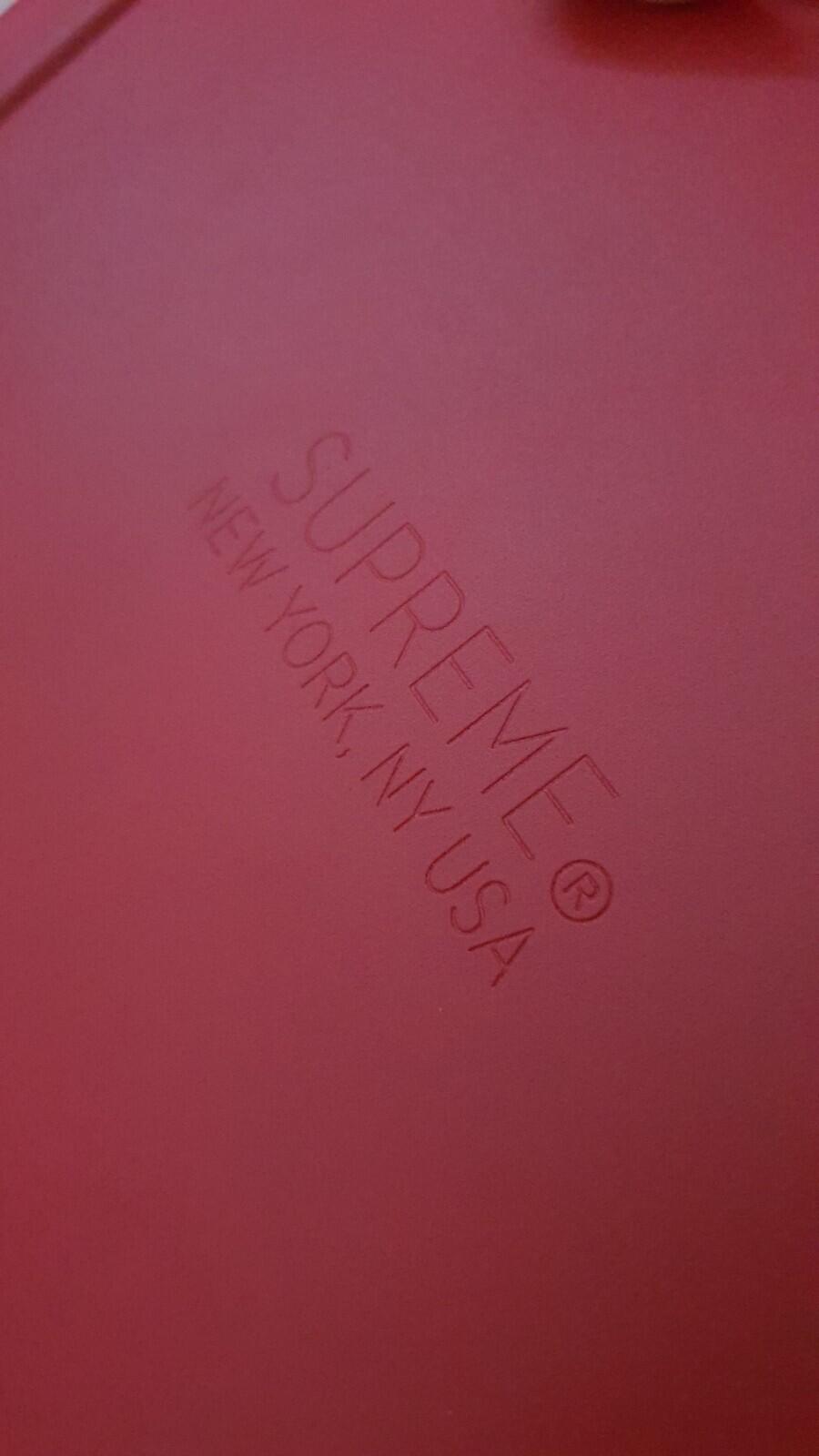 Caja de seguridad metálica roja Supreme FW17 + 2 llaves - Accesorio