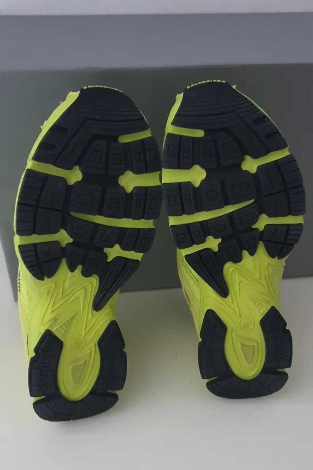 £525 BALENCIAGA Phantom Sneaker Lime And Black UK 10 US 11 EUR 44 trainers Mesh