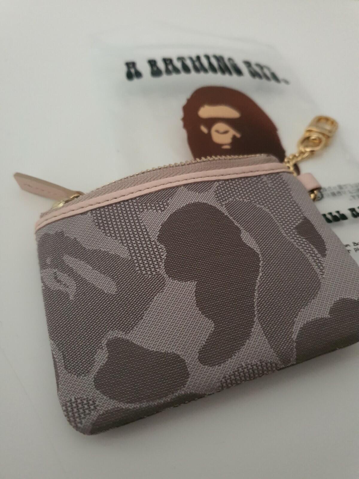 A Bathing Ape BAPE coin / money wallet with golden chain Very rare Accessory
