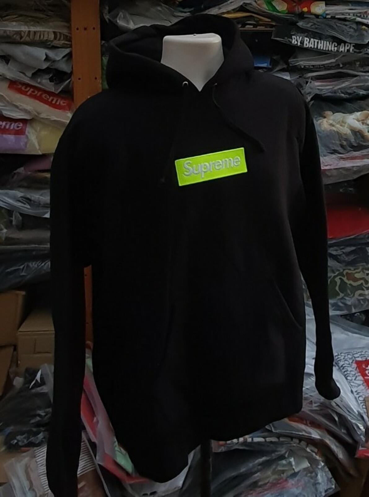 FW17 Supreme Box Logo hooded Sweatshirt black hoodie size M medium neon green