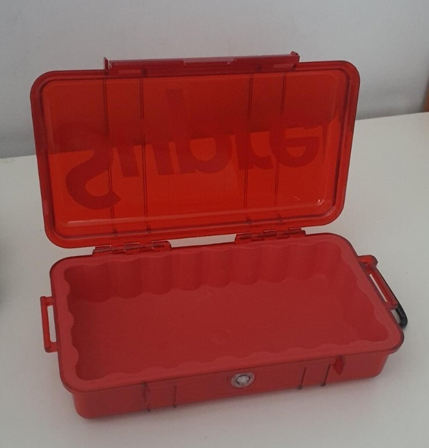 FW19 Supreme x Pelican 1060 case Watertight Dustproof Crushproof Red Box Used 1x