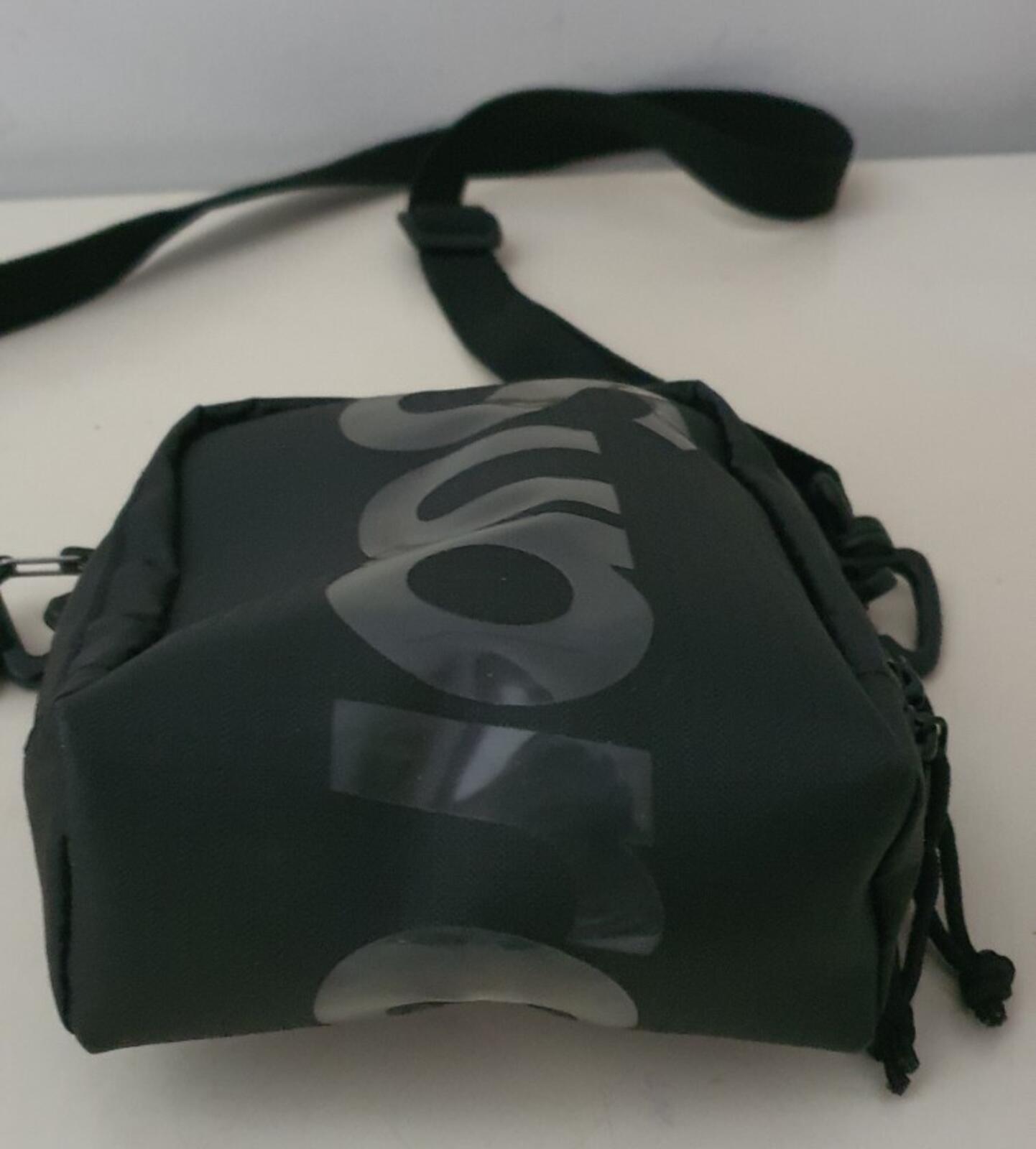 SS21 Supreme black neck pouch shoulder bag