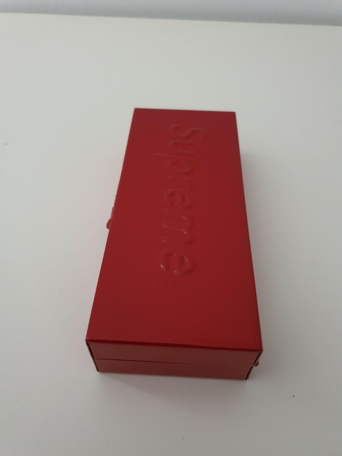 SS09 Supreme small metal box red vintage grail from 2009 Very rare Accessory