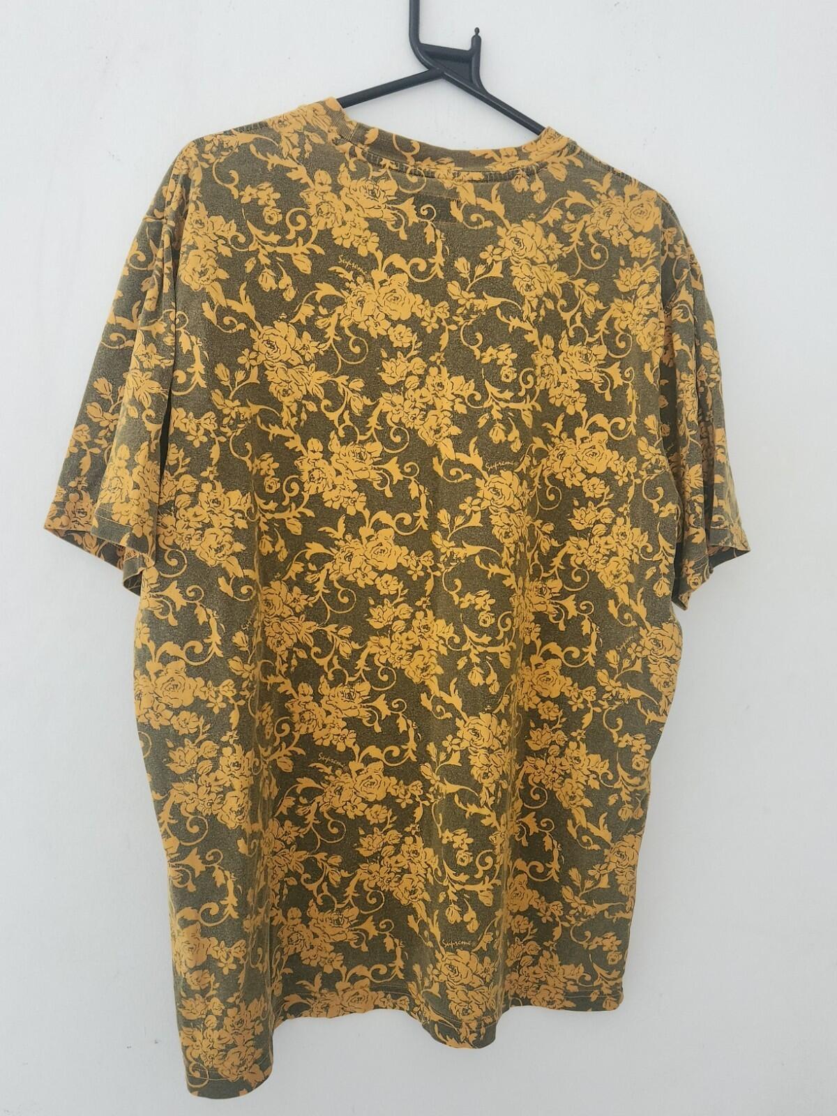 SS20 Supreme Small Box Logo Floral Tee Size L