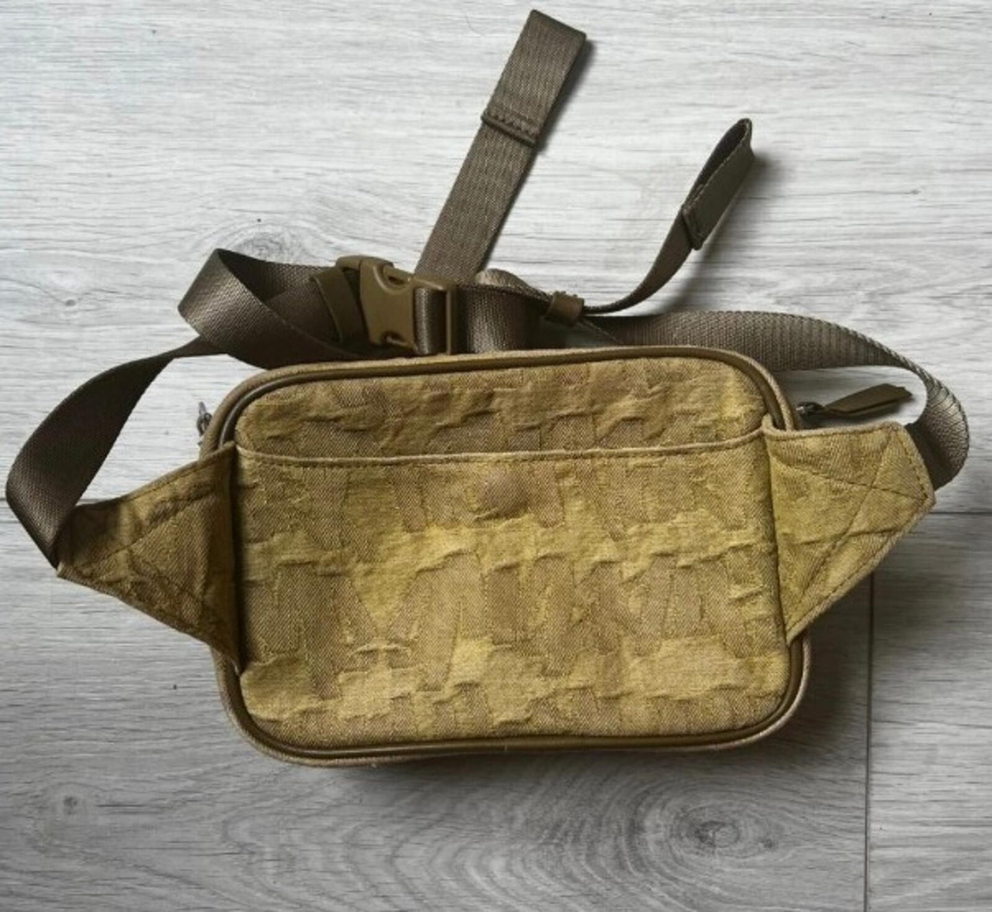 SS22 Supreme Fat Tip Jacquard Denim Waist Bag Olive