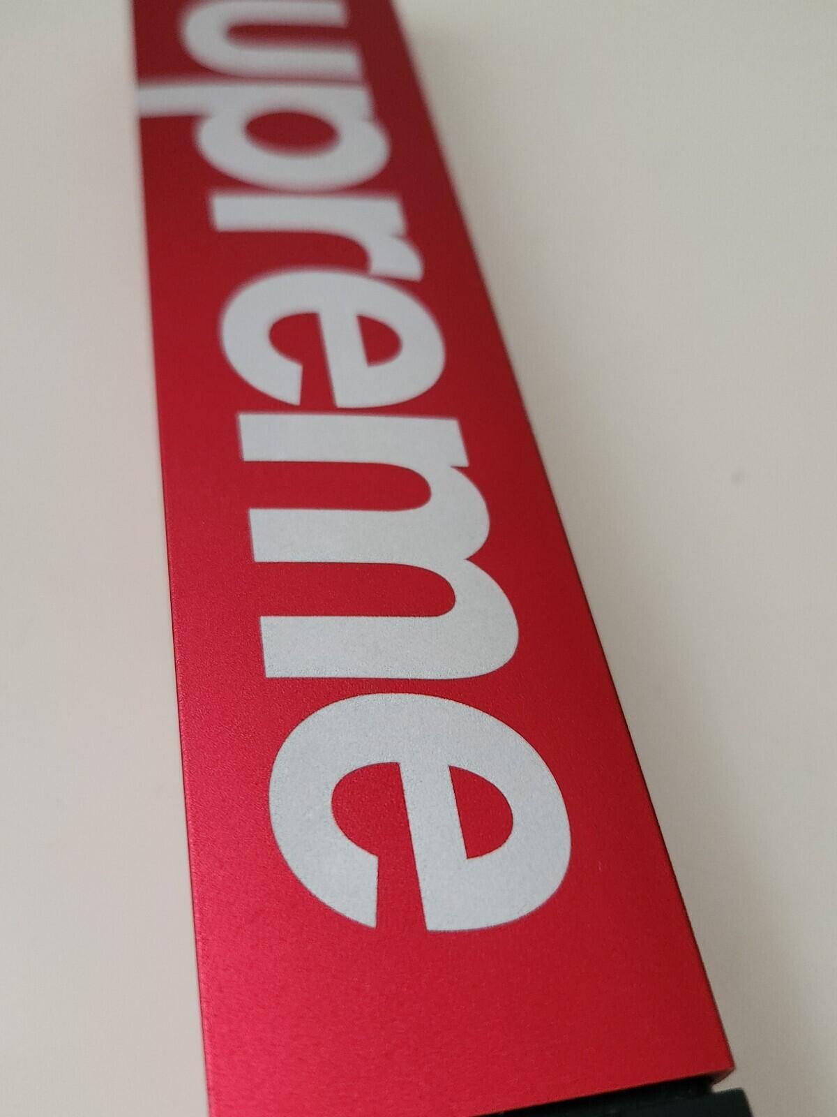 FW23 Supreme x Matador Wasserdichte Pillendose Rot Zubehör Wasserdicht