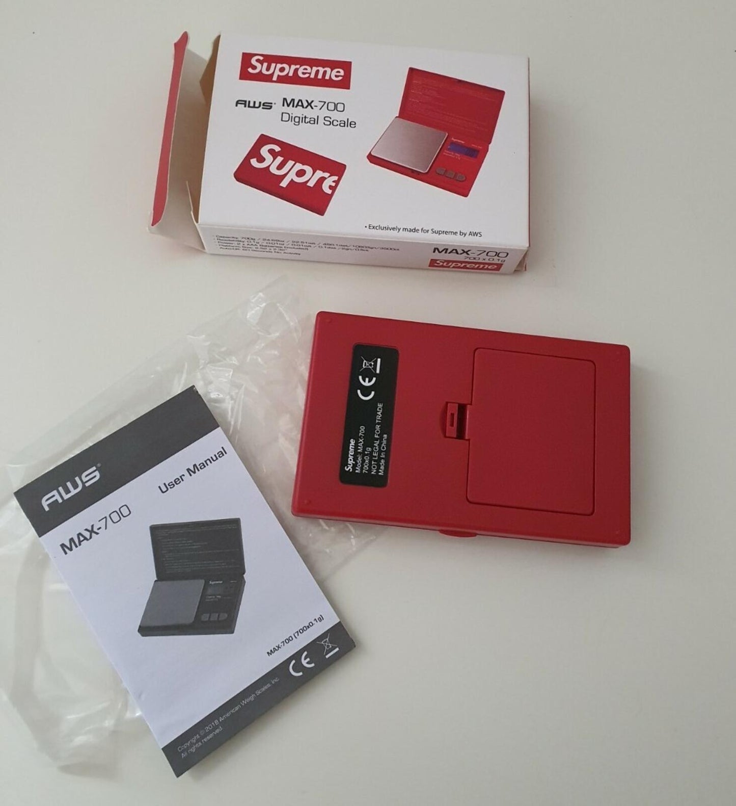 FW18 Supreme x AWS Max 700 digital scale red New in original packaging