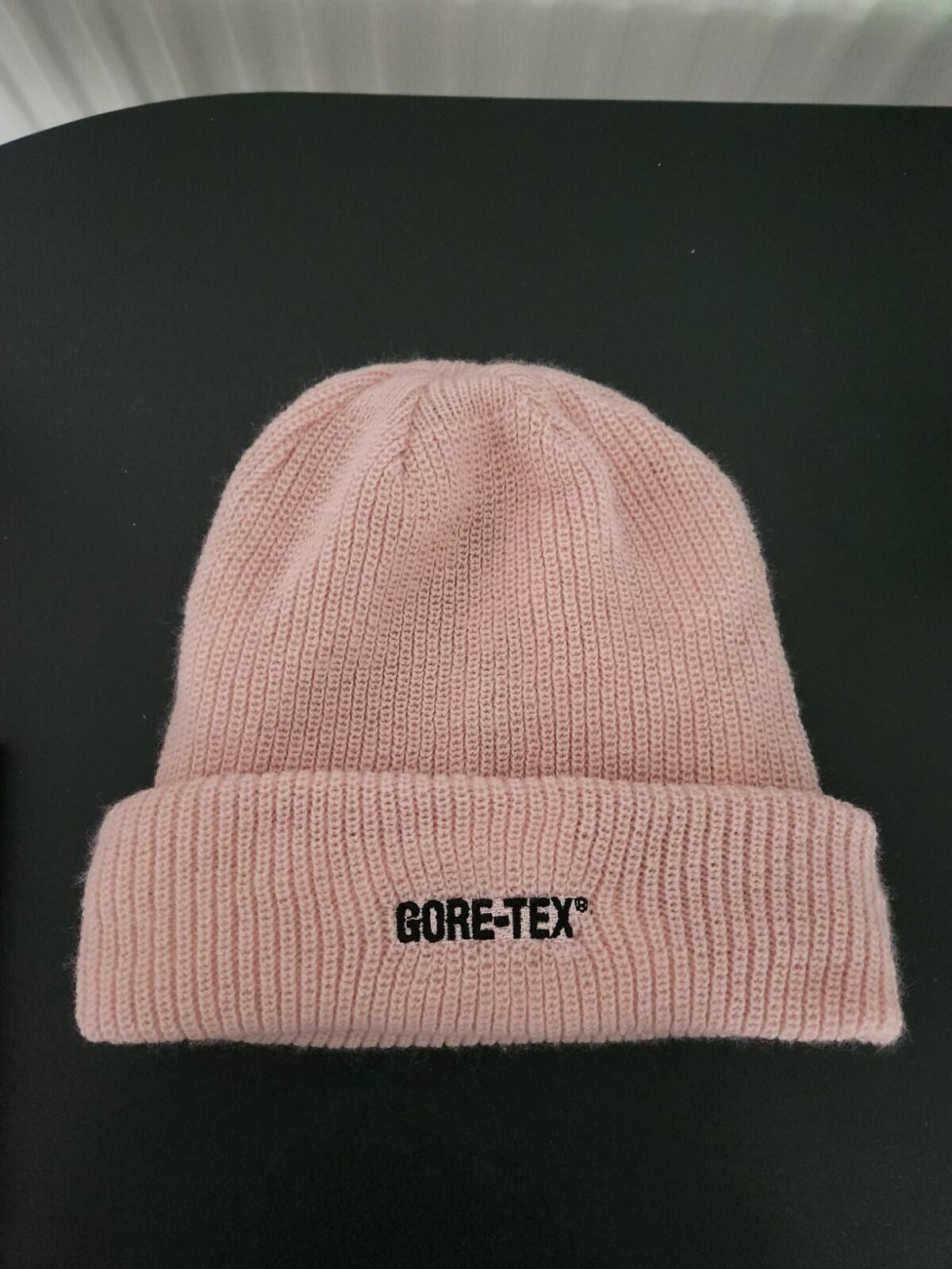 FW18 Supreme GORE-TEX Beanie Pink Waterproof